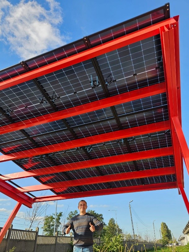 rotes Carport